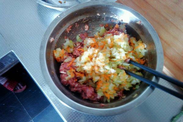 卷心菜猪肉馄饨的做法图解5