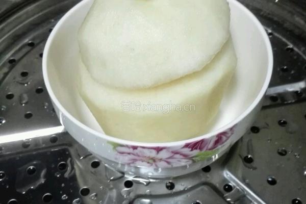 川贝蒸雪梨的做法图解2