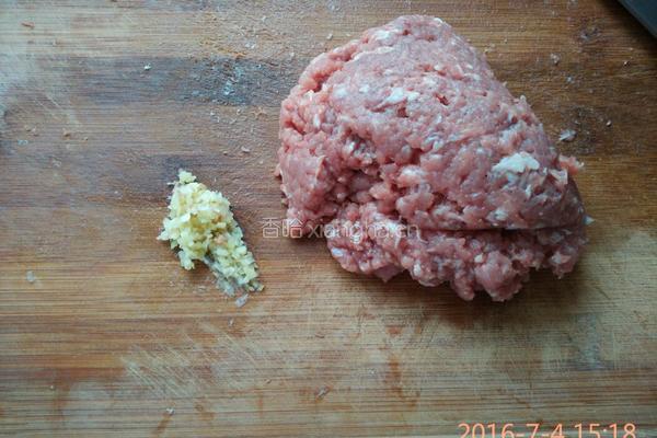 白萝卜羊肉馅饺子的做法图解2