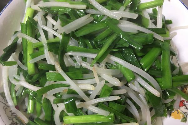 豆芽炒韭菜的做法图解5