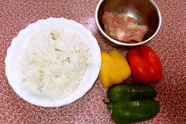 彩椒培根炒饭的做法图解1