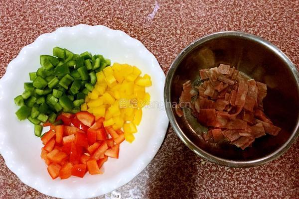 彩椒培根炒饭的做法图解2