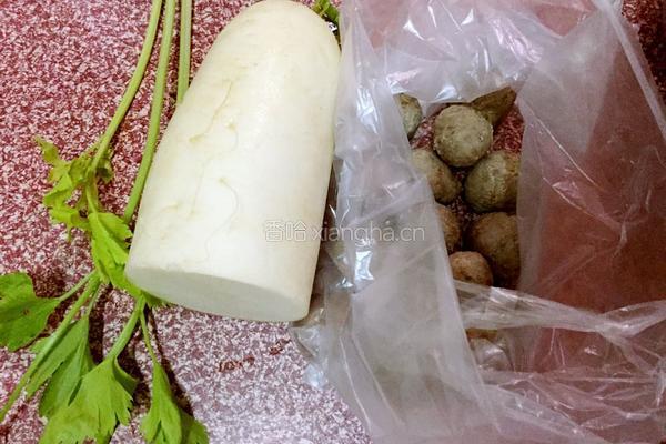 牛肉丸白萝卜汤的做法图解1