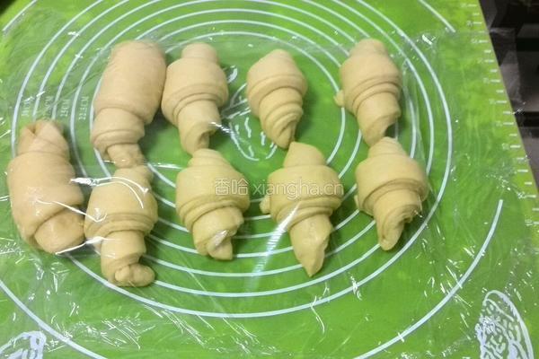 牛角咸面包的做法图解16