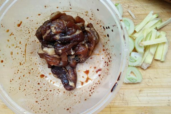 扁豆丝炒肉的做法图解2