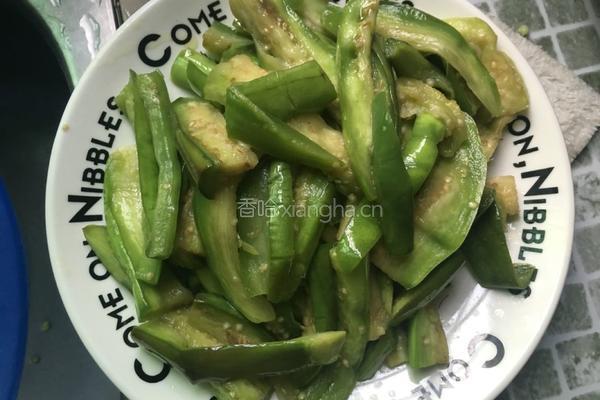 绿茄子炒豆角的做法图解7