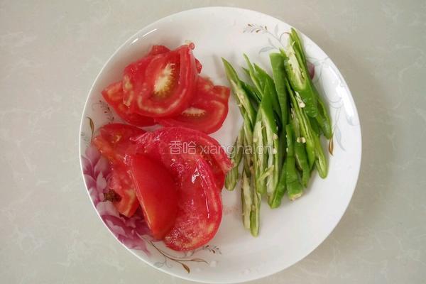 青椒番茄土豆丝的做法图解2