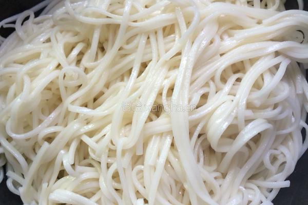 面条鸡蛋煎饼的做法图解4
