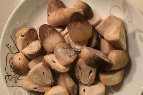 鲜菇炒牛肉的做法图解2