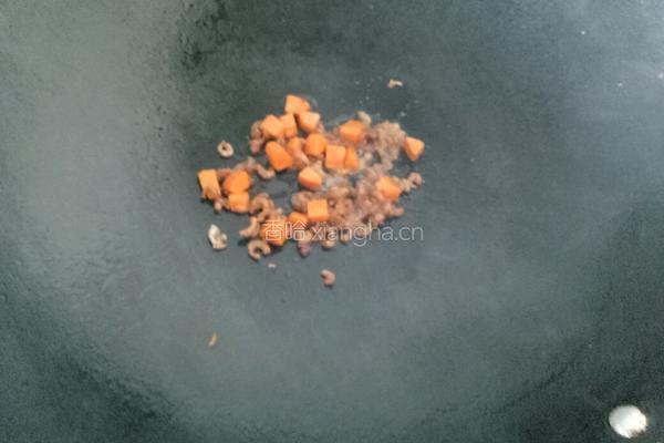 圣女果杂蔬鸡蛋炒饭的做法图解3