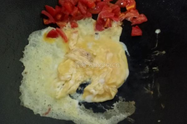 圣女果杂蔬鸡蛋炒饭的做法图解6