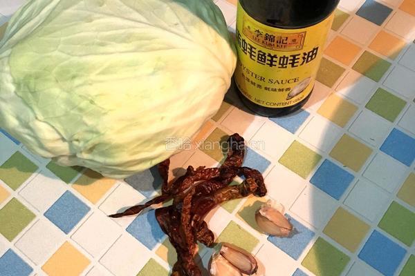 蚝油手撕卷心菜的做法图解1