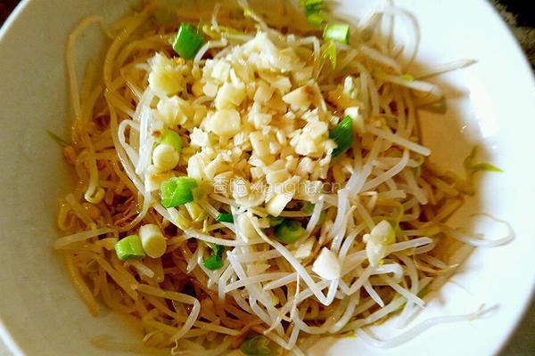 浇汁绿豆芽的做法图解4