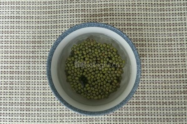 绿豆粥的做法图解2