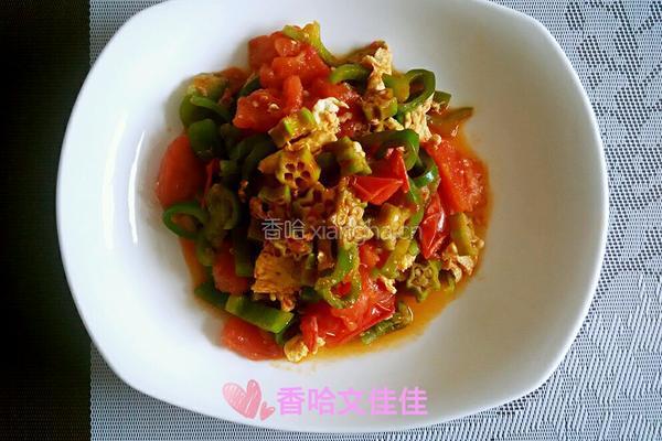 番茄秋葵菜椒炒鸡蛋的做法图解8