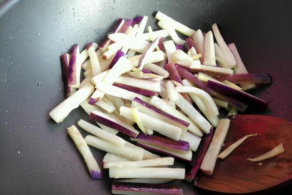茄子豆角炒肉的做法图解4
