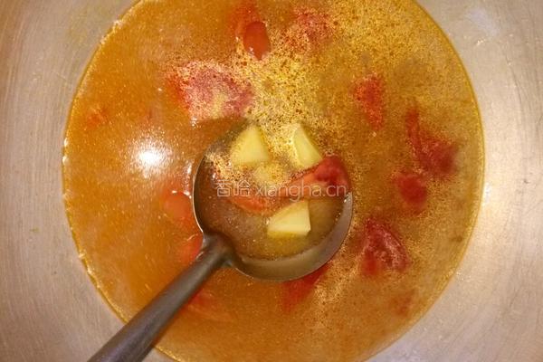 西红柿土豆汤的做法图解3