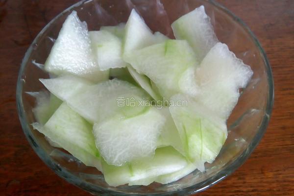 西瓜皮榨菜炒蛋的做法图解3