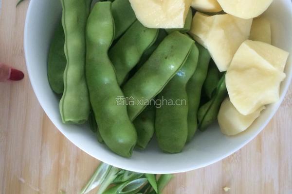 格格牌排骨炖豆角的做法图解2