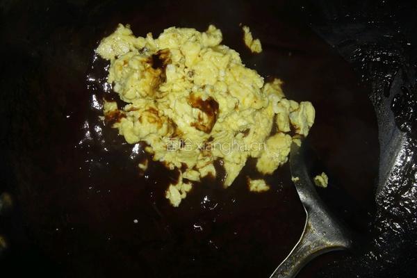 鸡蛋炸味极甜面酱的做法图解7