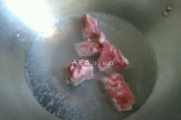 白萝卜北虫草花肉骨头汤的做法图解3