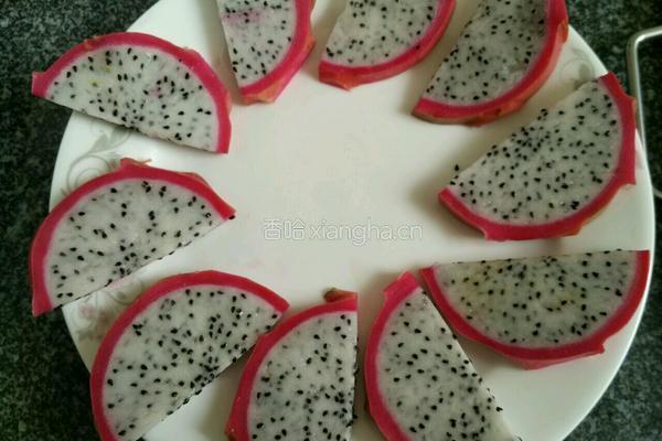 水果拼盘的做法图解1
