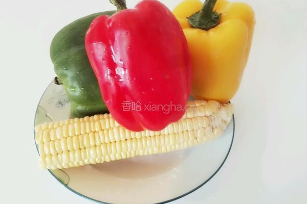 彩椒炒玉米的做法图解1