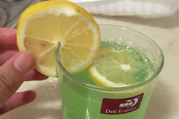 柠檬味气泡酒的做法图解7