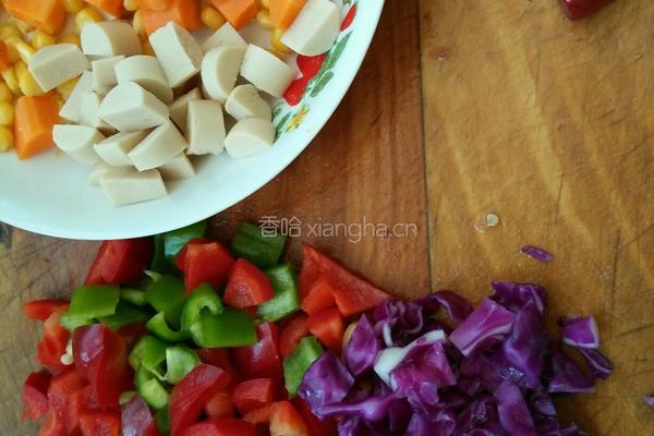 彩椒玉米炒饭的做法图解3