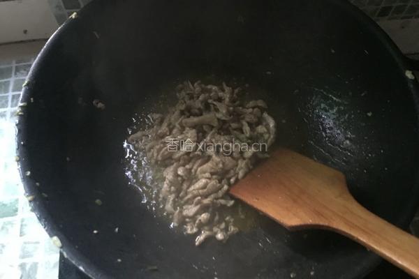 尖椒毛豆炒肉的做法图解7