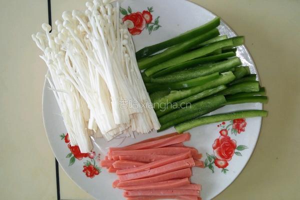 凉拌绿豆芽的做法图解2