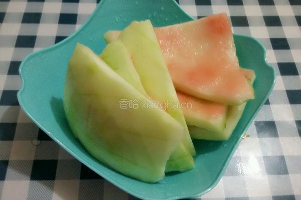 清炒西瓜皮的做法图解2