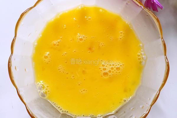 彩椒培根蛋饼圈的做法图解2