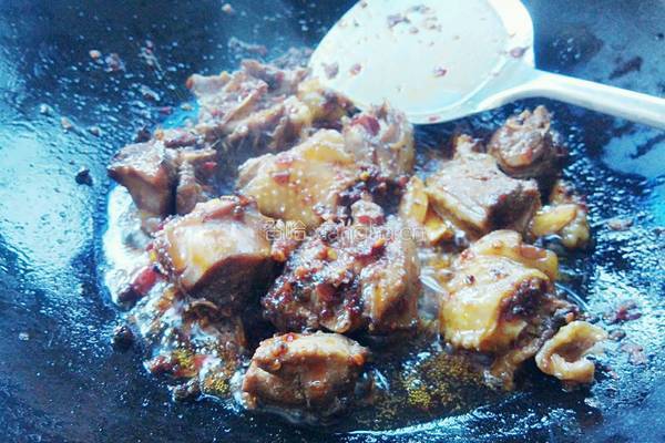 油豆腐烧鸡公的做法图解7