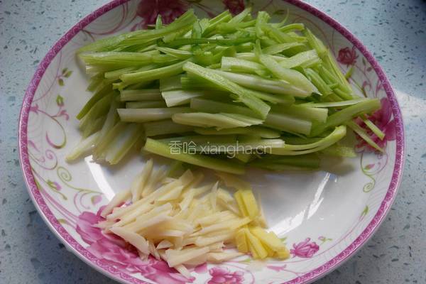 素炒芹菜土豆丝的做法图解2