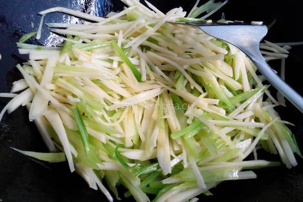 素炒芹菜土豆丝的做法图解5