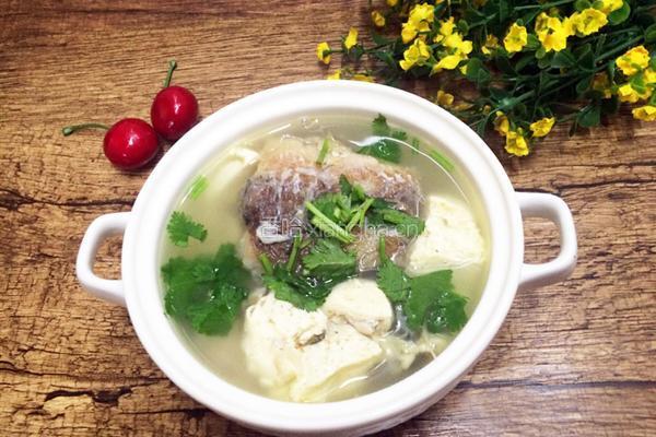 豆腐炖鲫鱼汤的做法图解9