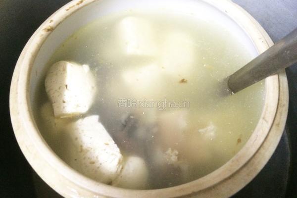 豆腐炖鲫鱼汤的做法图解8
