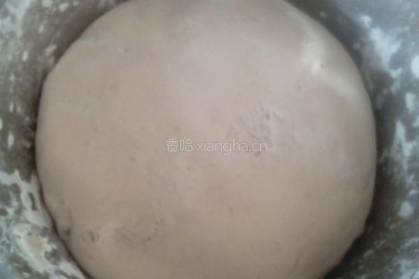 哈密瓜番茄披萨的做法图解2