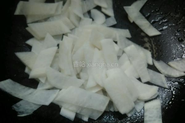 白萝卜炒肉片的做法图解3