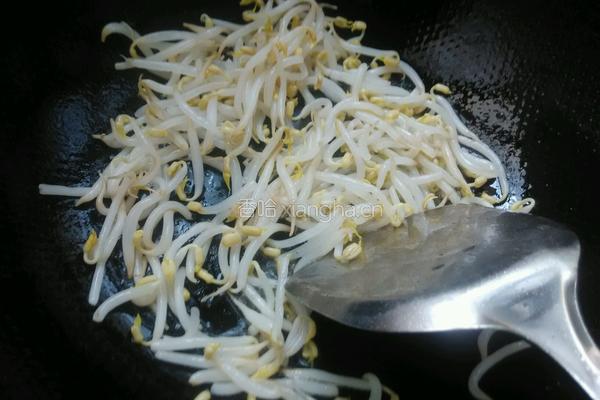 绿豆芽炒肉丝的做法图解4