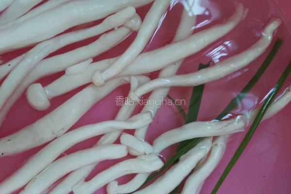 海鲜菇滑肉汤的做法图解6