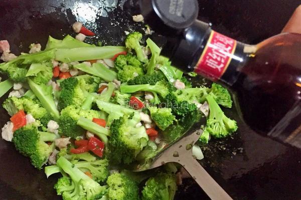 西兰花炒肉的做法图解6