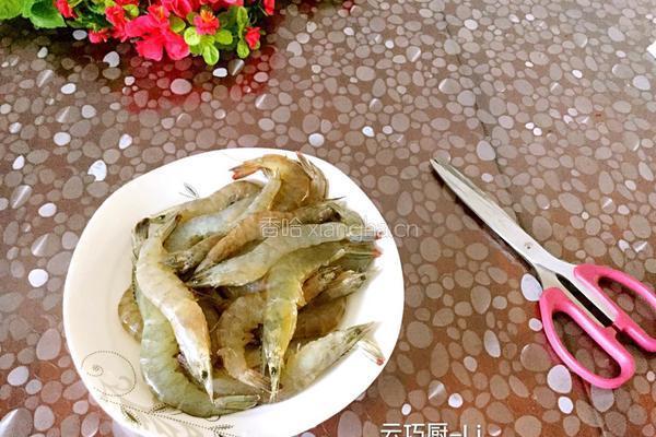 卷心菜炒大虾的做法图解5