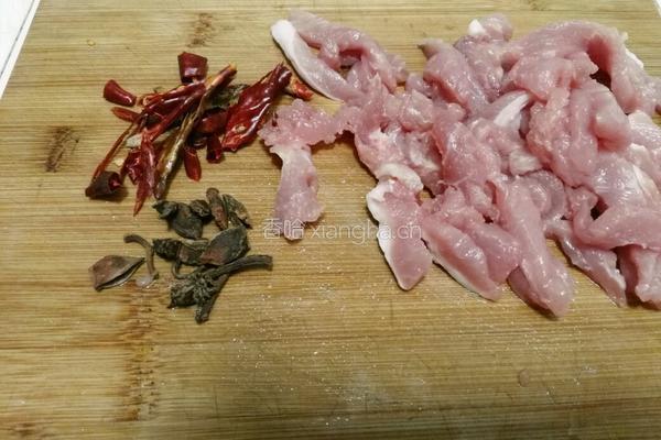 豇豆炒肉丝的做法图解3