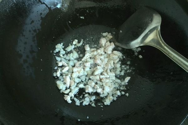 肉丁炸酱的做法图解2