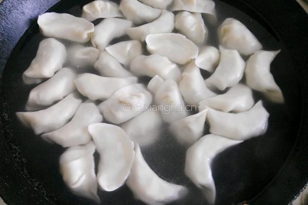 韭菜鸡蛋馅饺子的做法图解22