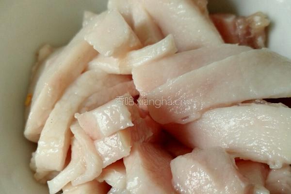 手撕卷心菜炒猪油渣的做法图解4