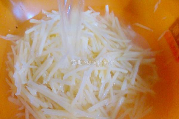 凉拌土豆丝的做法图解2