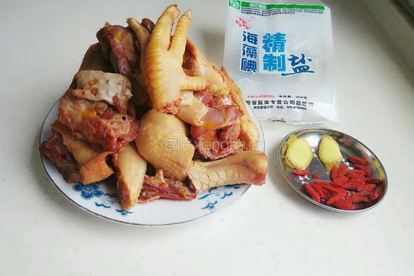 清炖鸡汤的做法图解1